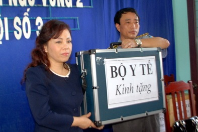 Bộ trưởng Kim Tiến thăm hỏi lực lượng kiểm ngư